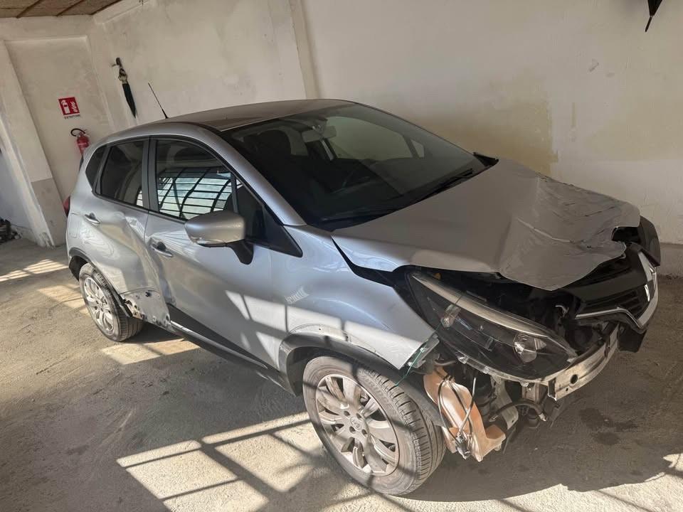 RENAULT CAPTUR 1.5 DIESEL 82 MILA KM DANNI SOLO CARROZZERIA