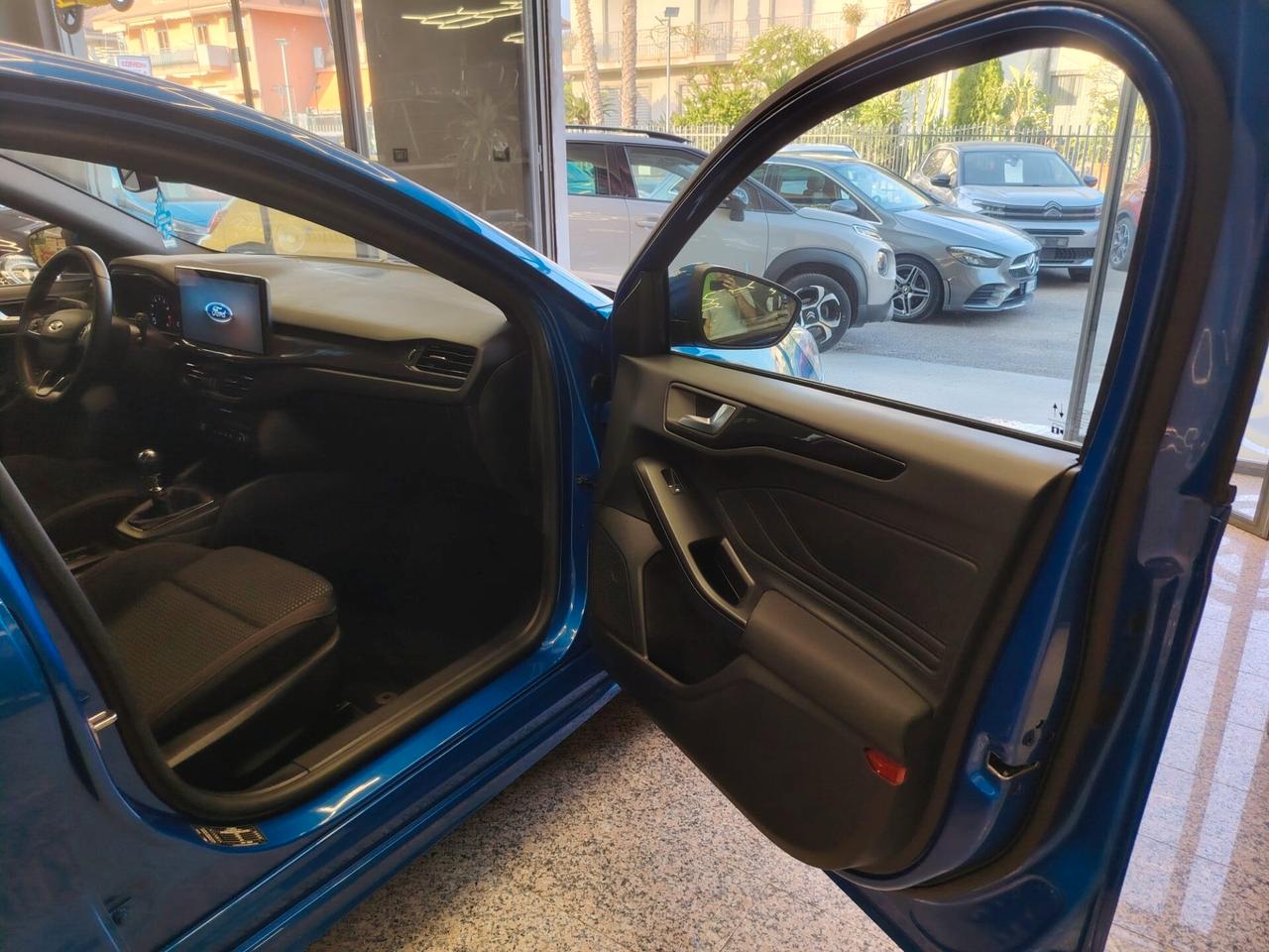 Ford Focus 1.0 EcoBoost Hybrid 125 CV 5p. ST-Line