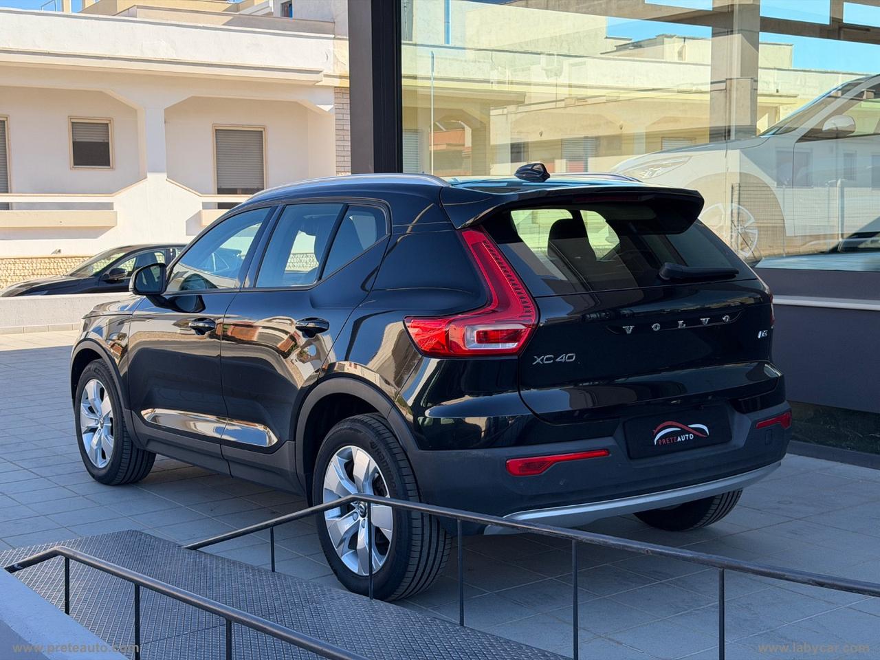 VOLVO XC40 D3 AWD Geartronic Momentum