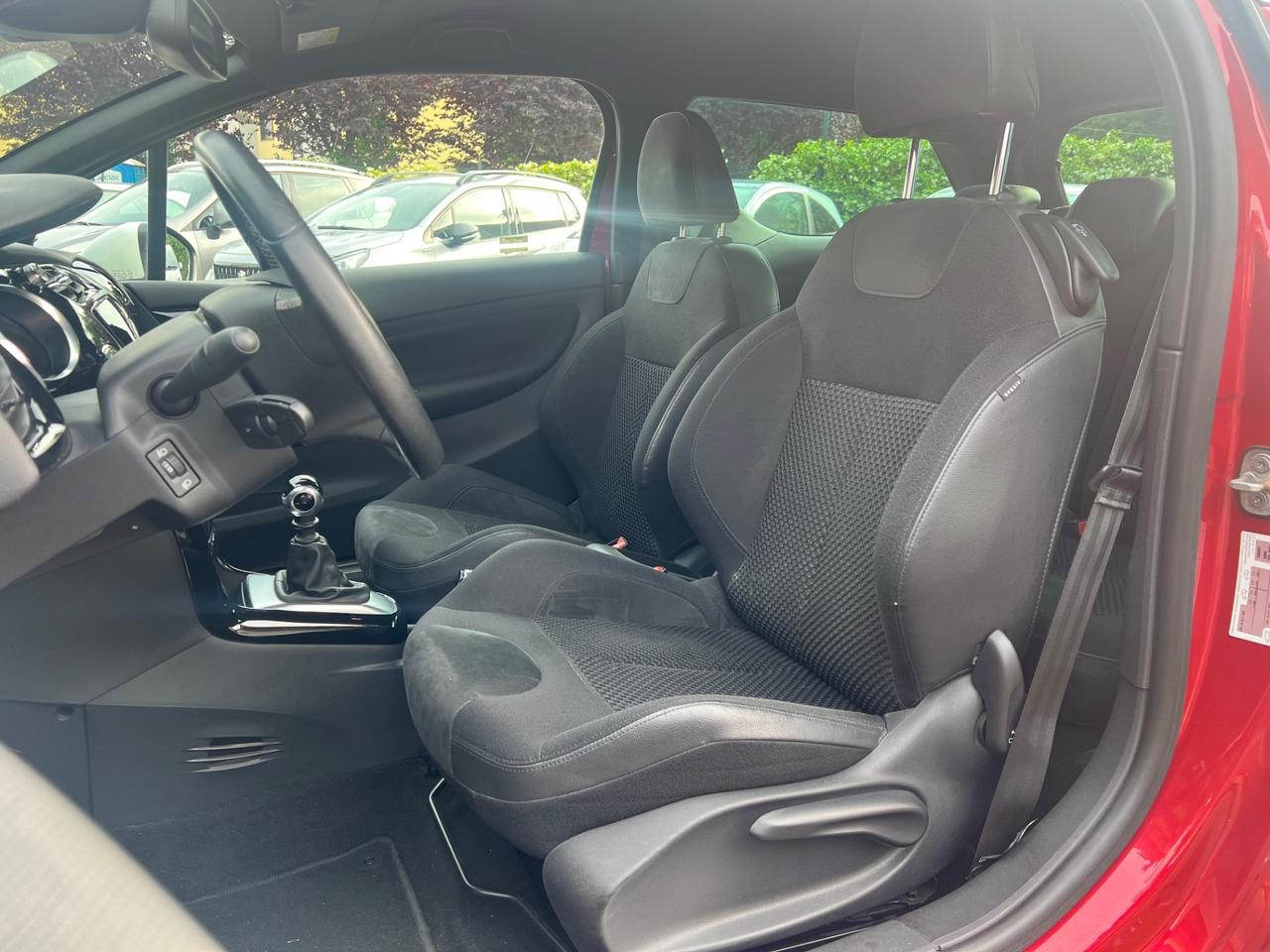 Ds DS3 DS 3 BlueHDi 120 Ines De La Fressange