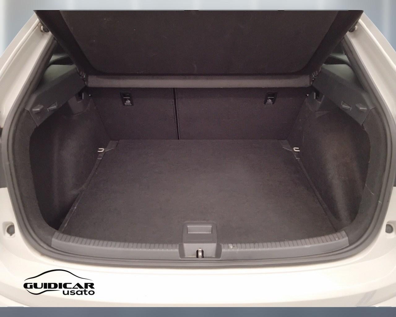 VOLKSWAGEN Taigo - Taigo 1.0 tsi R-Line 110cv