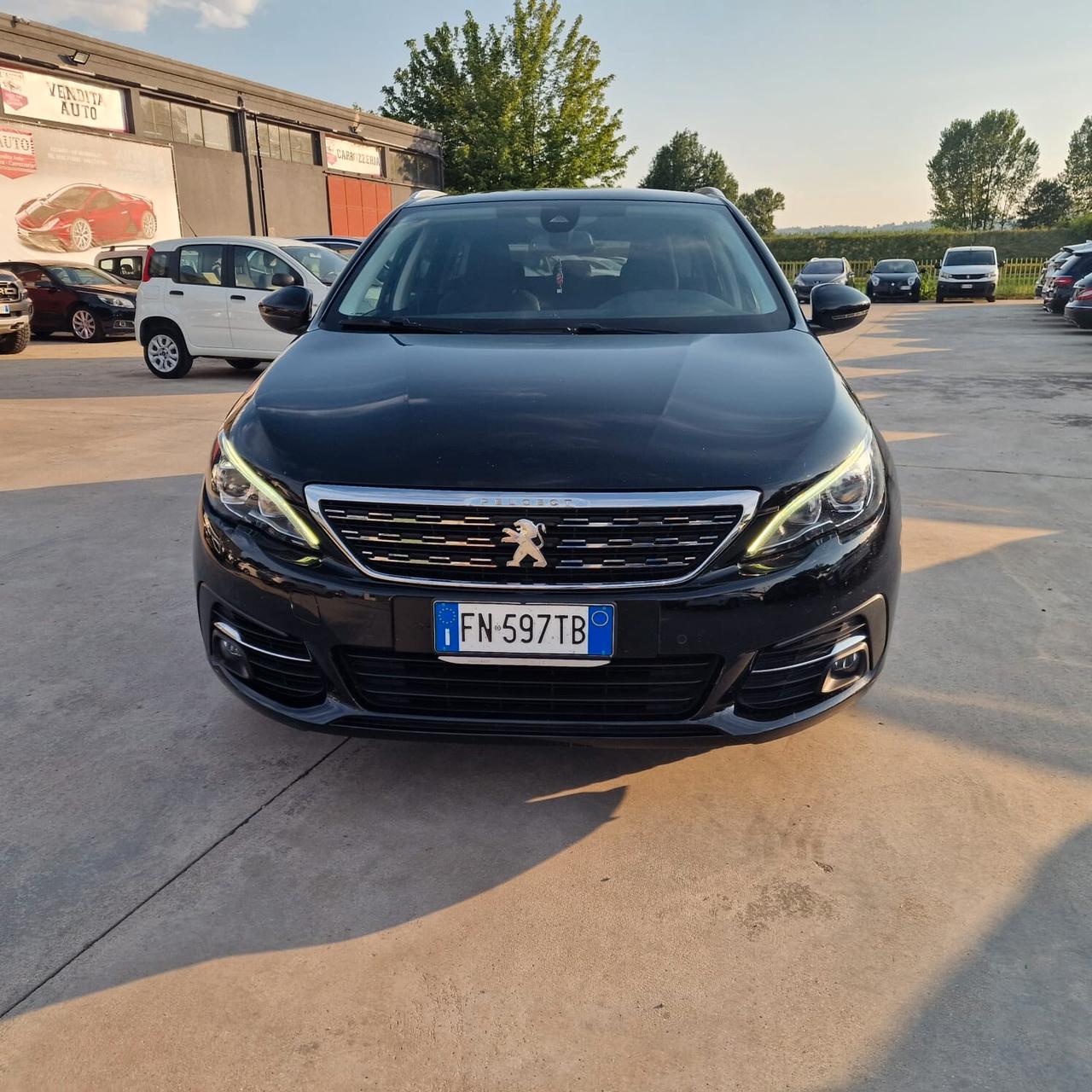 Peugeot 308 PureTech Turbo 130 S&S SW Allure