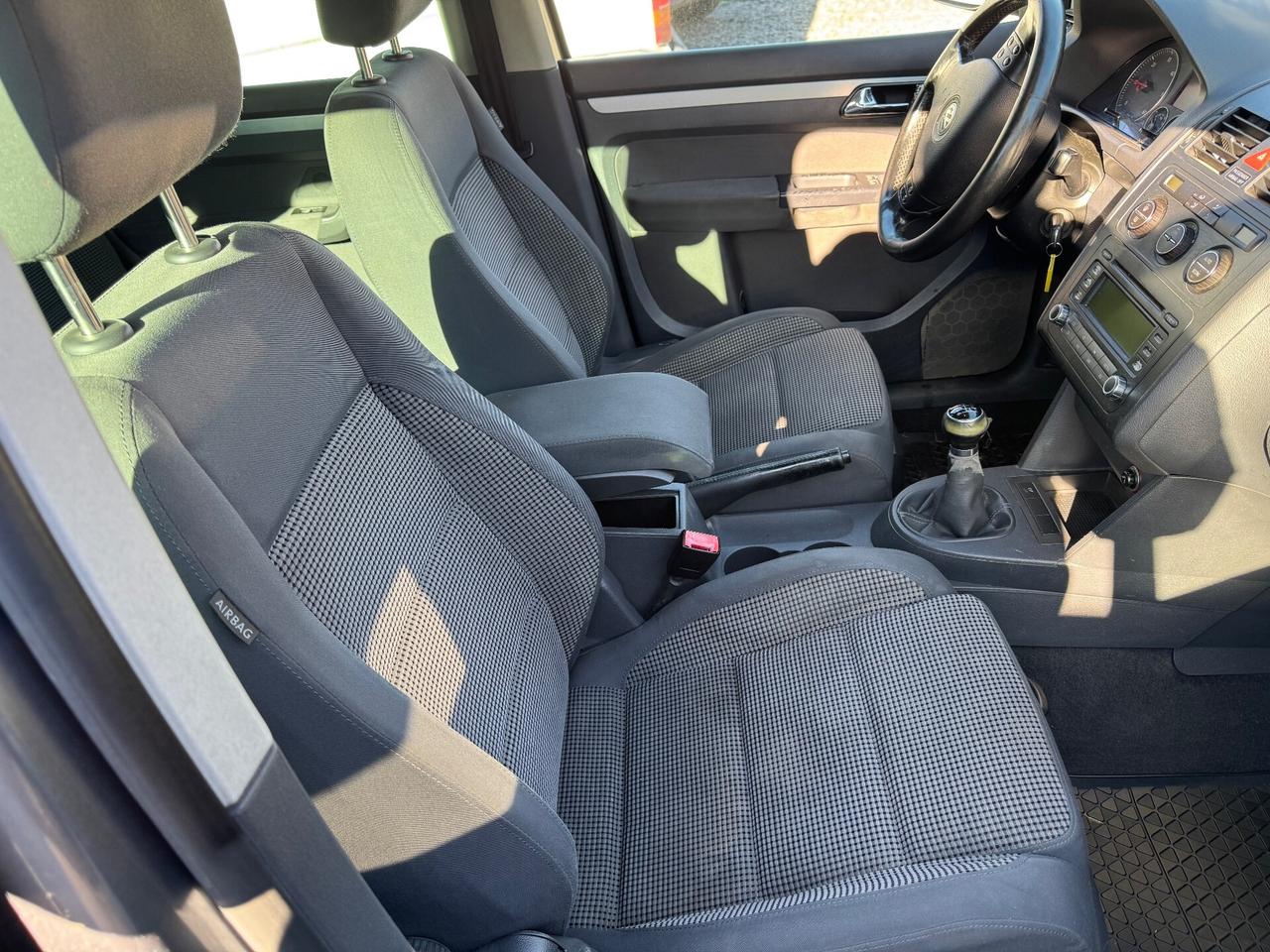 VW Touran 2.0 TDI 7 Posti VOLANO RUMOROSO !!!