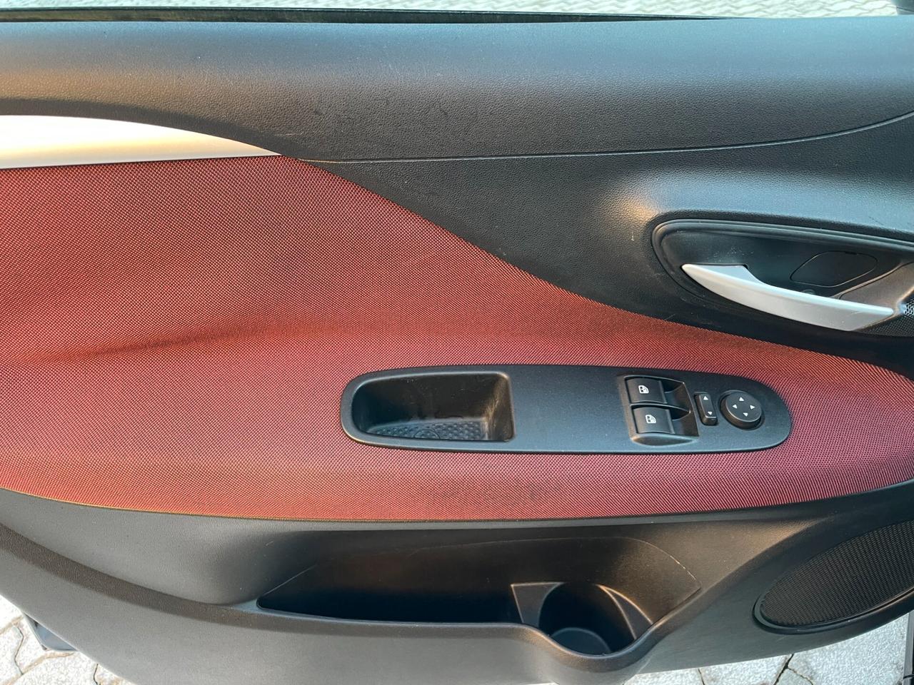 Fiat Punto Evo 1.4 5 porte Dynamic IDONEA NEOPATENTATI