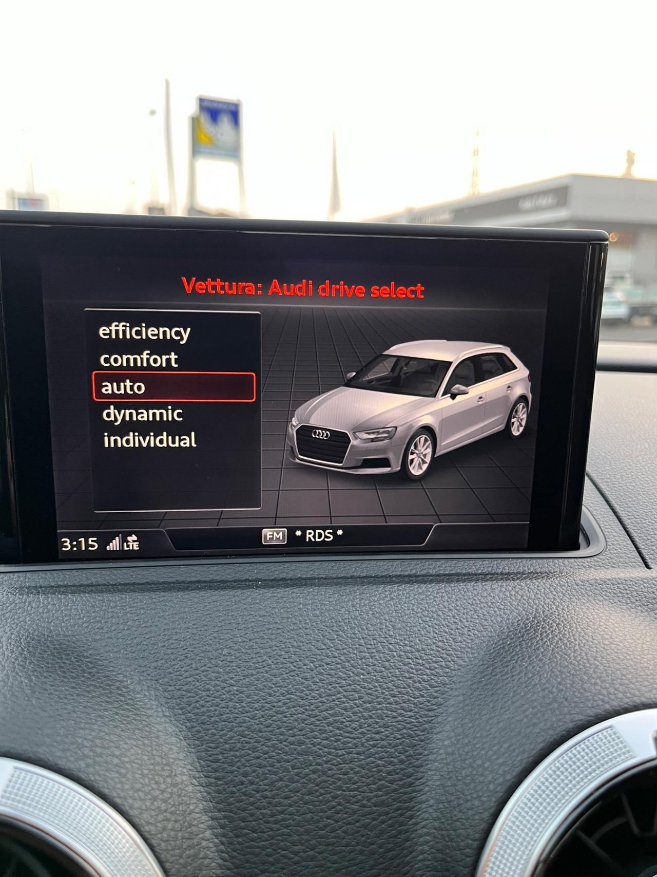 Audi A3 S-Line 1.6 TDI 116 CV tronic Sport