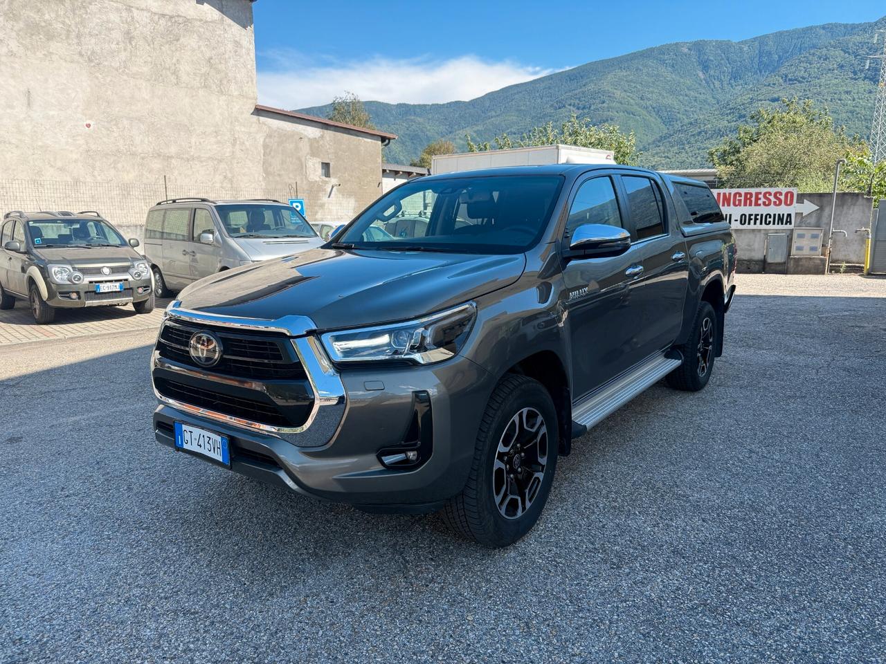 Toyota Hilux 2.4 D-4D A/T 4WD 4 porte Double Cab Executive
