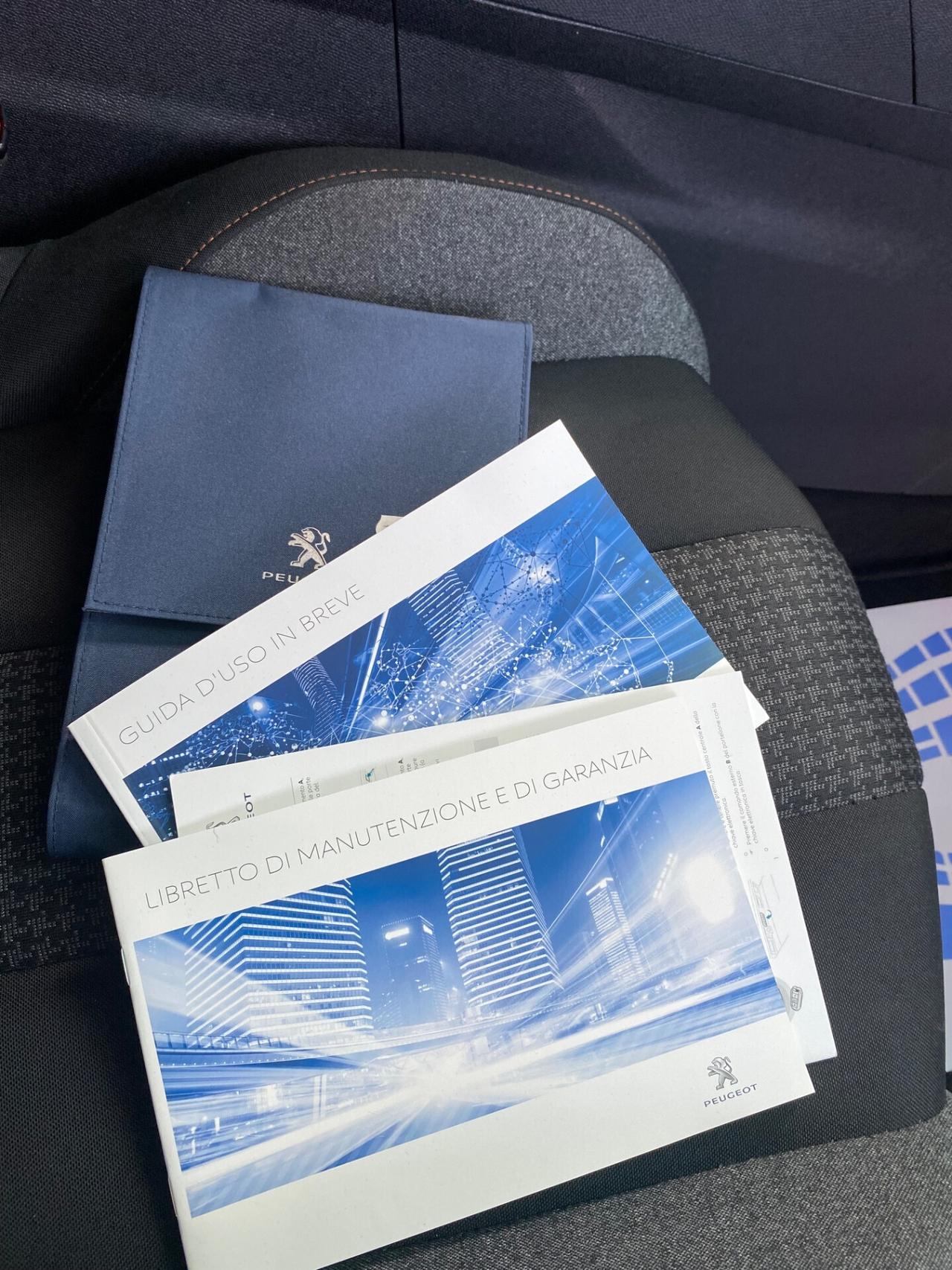 Peugeot 3008 BlueHDi 130 S&S EAT8 Business