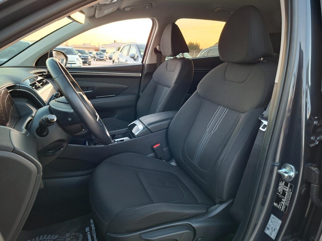 HYUNDAI TUCSON 1.6 CRDI-136cv*B-LED*NAVY*RADAR