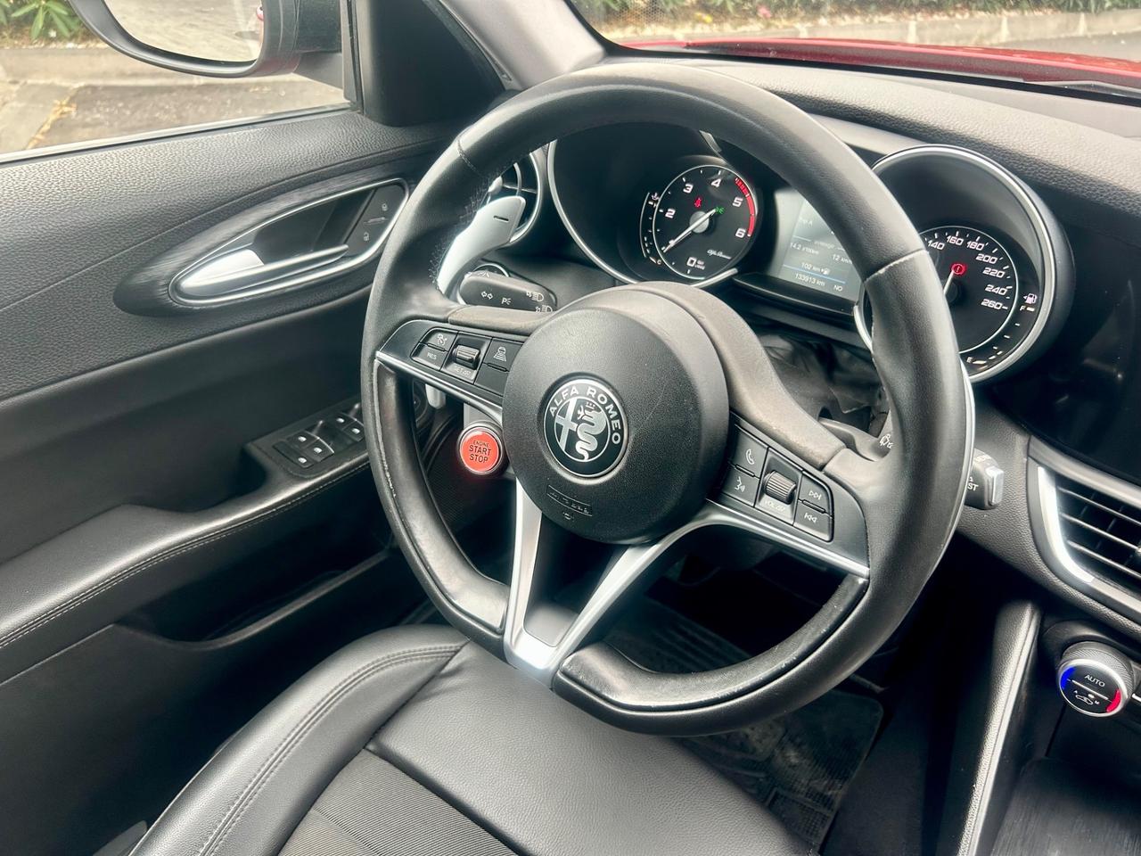 Alfa Romeo Giulia 2.2 Turbodiesel 160 CV AT8 Super q2