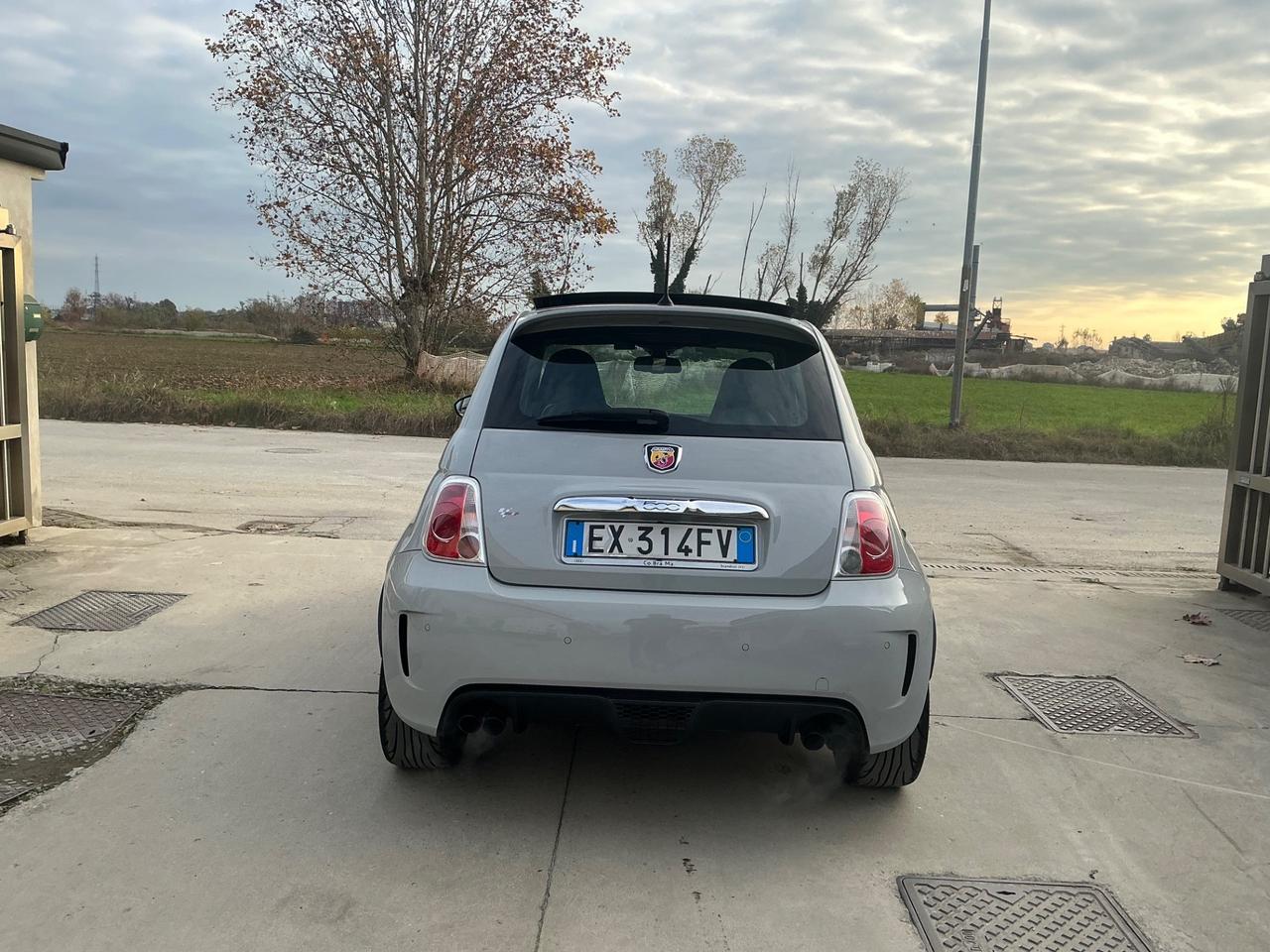 Abarth 500 1.4 Turbo T-Jet Custom