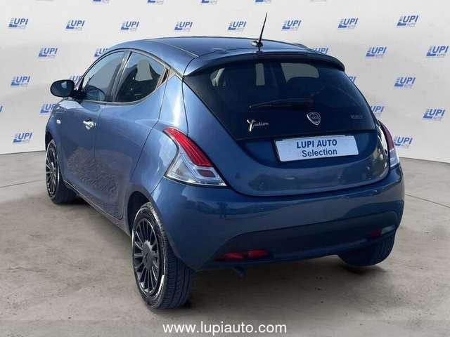 Lancia Ypsilon 1.0 firefly hybrid Silver s&s 70cv