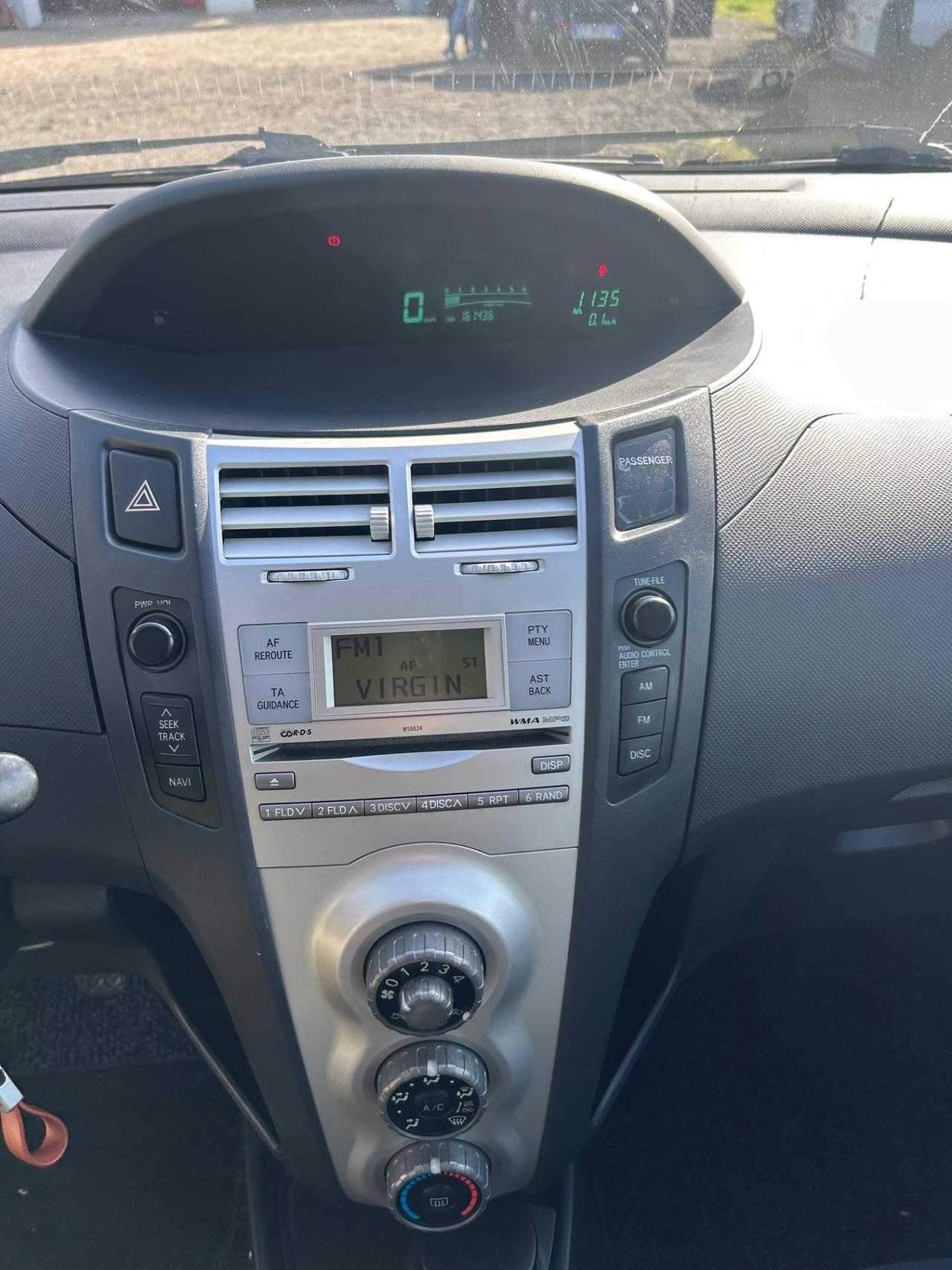Toyota Yaris 1.0 3 porte