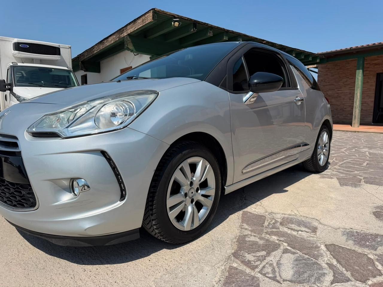 DS3 3 PureTech 82 Chic neopatentati