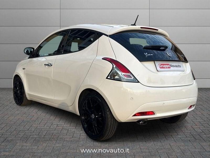 Lancia Ypsilon Ypsilon 1.0 firefly hybrid Gold s&s 70cv 5p.ti