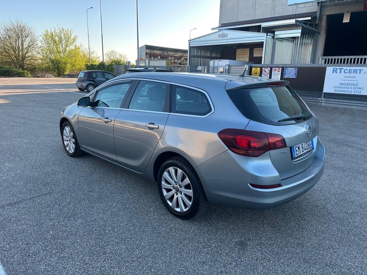 Opel Astra 1.7 CDTI 110CV Sports Tourer Cosmo