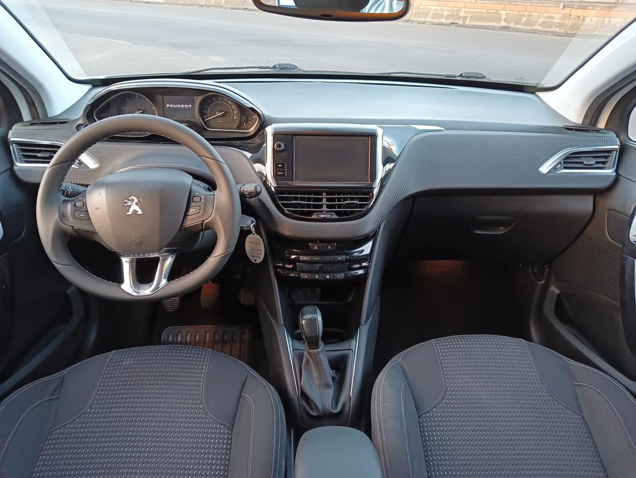 Peugeot 208 BlueHDi 100 5 porte Allure