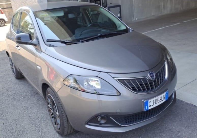 Lancia Ypsilon 1.0 FireFly 5 porte S&S Hybrid Gold Plus