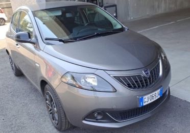 Lancia Ypsilon 1.0 FireFly 5 porte S&S Hybrid Gold Plus