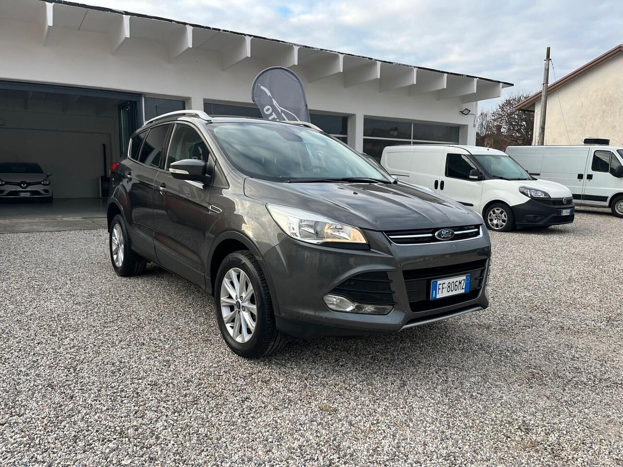 Ford Kuga 2.0 TDCI 150 CV S&S 4WD Powershift Titanium
