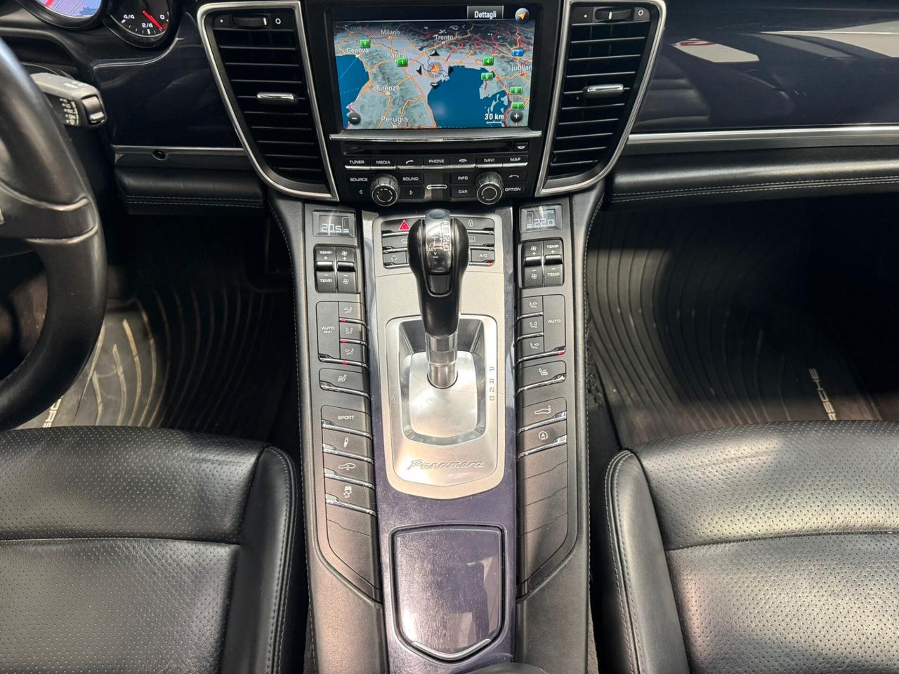 Porsche Panamera 3.0 Diesel TETTO