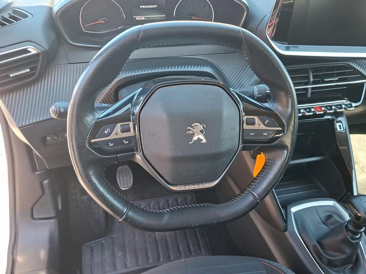 Peugeot 2008 PureTech 100 S&S Allure