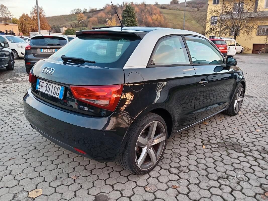 Audi A1 1.2 tfsi Attraction c clima