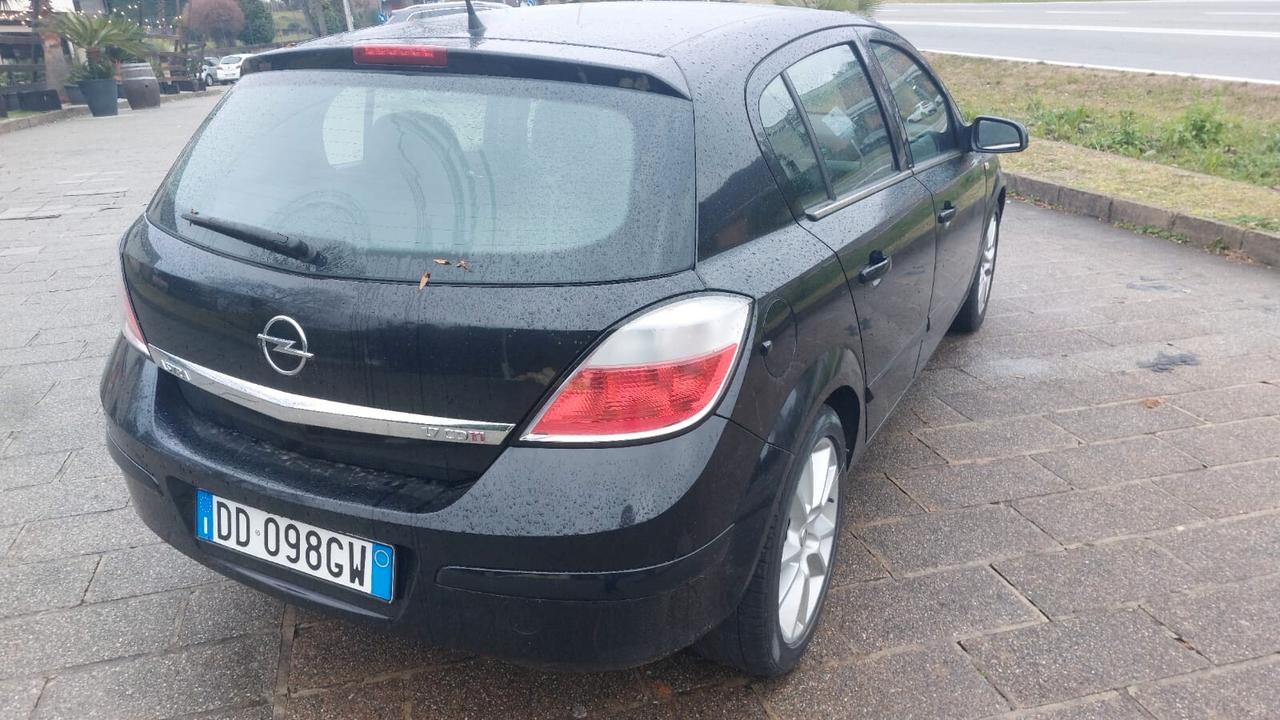 Opel Astra 1.7 CDTI 101CV 5 porte Cosmo
