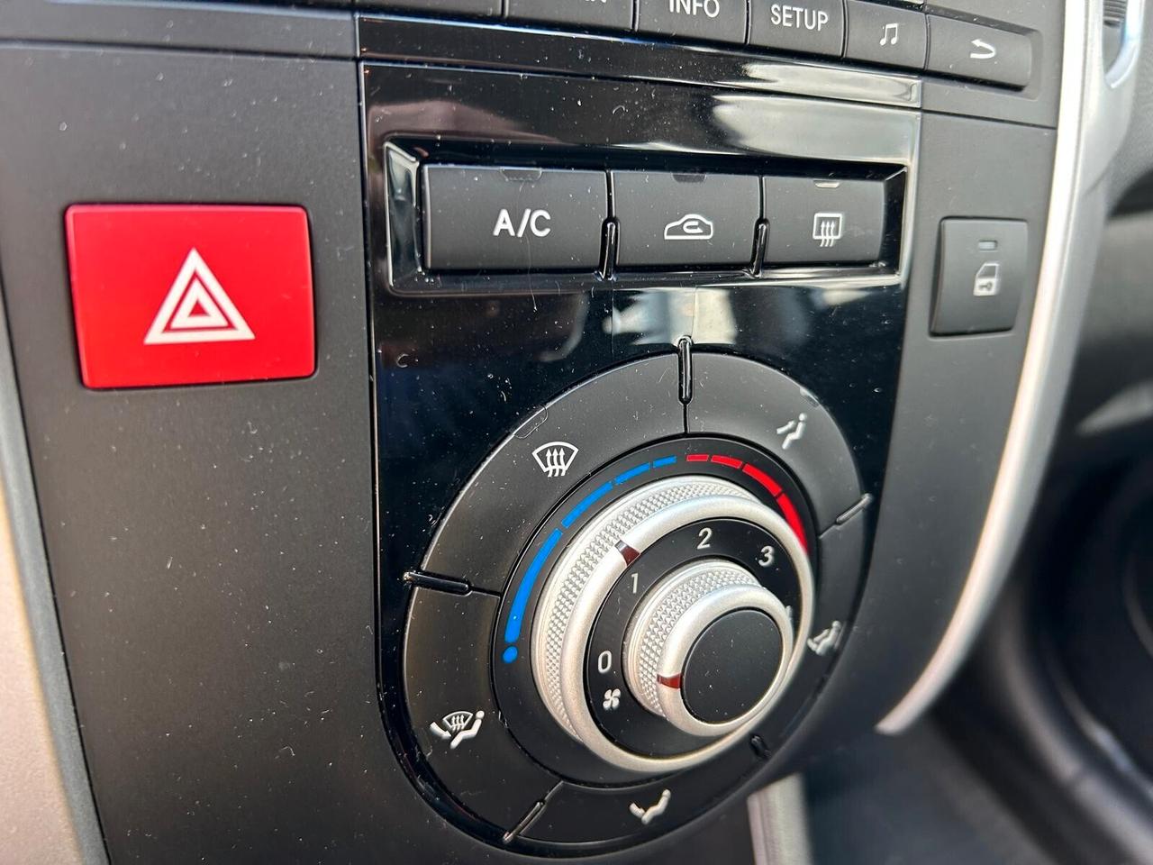 Kia Venga LX 1.4 CVVT 90 CV 5mt NEOPATENTATI