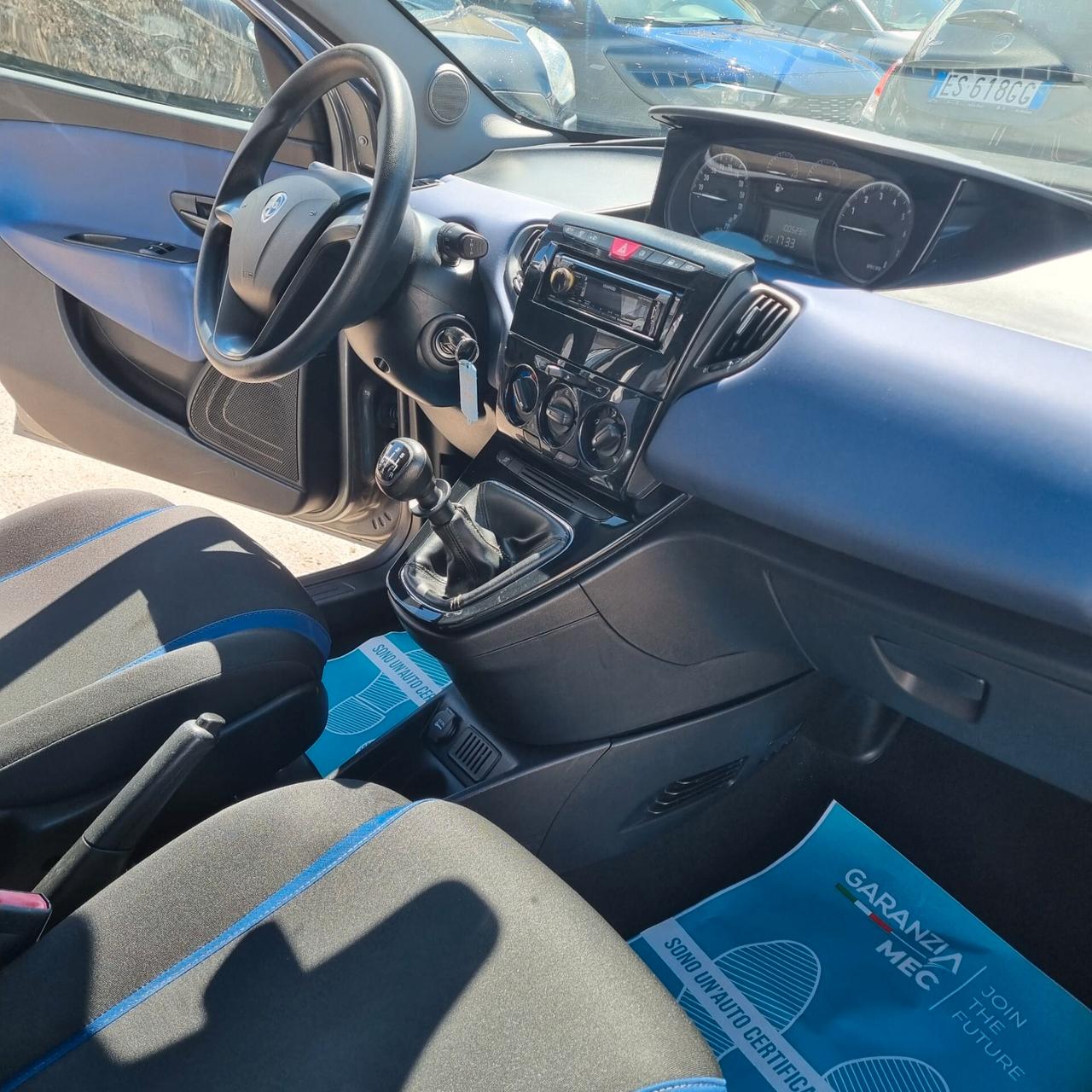 Lancia Ypsilon 1.2 69 CV 5 porte S&S Platinum