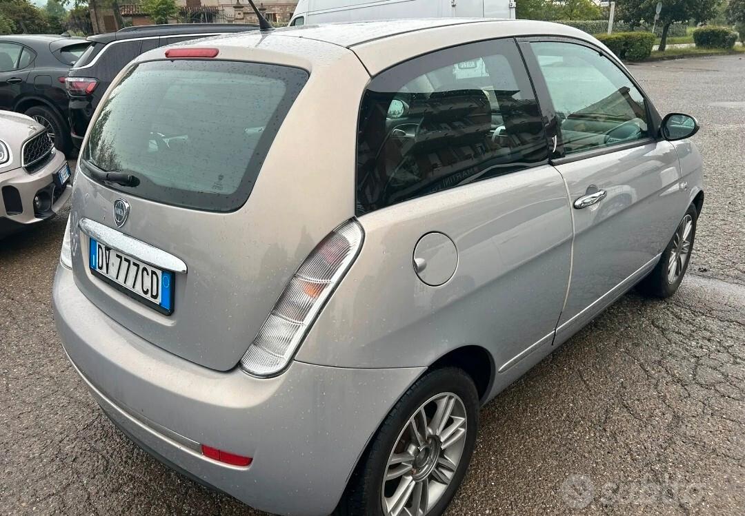 Lancia Ypsilon 1.2 Oro GPL