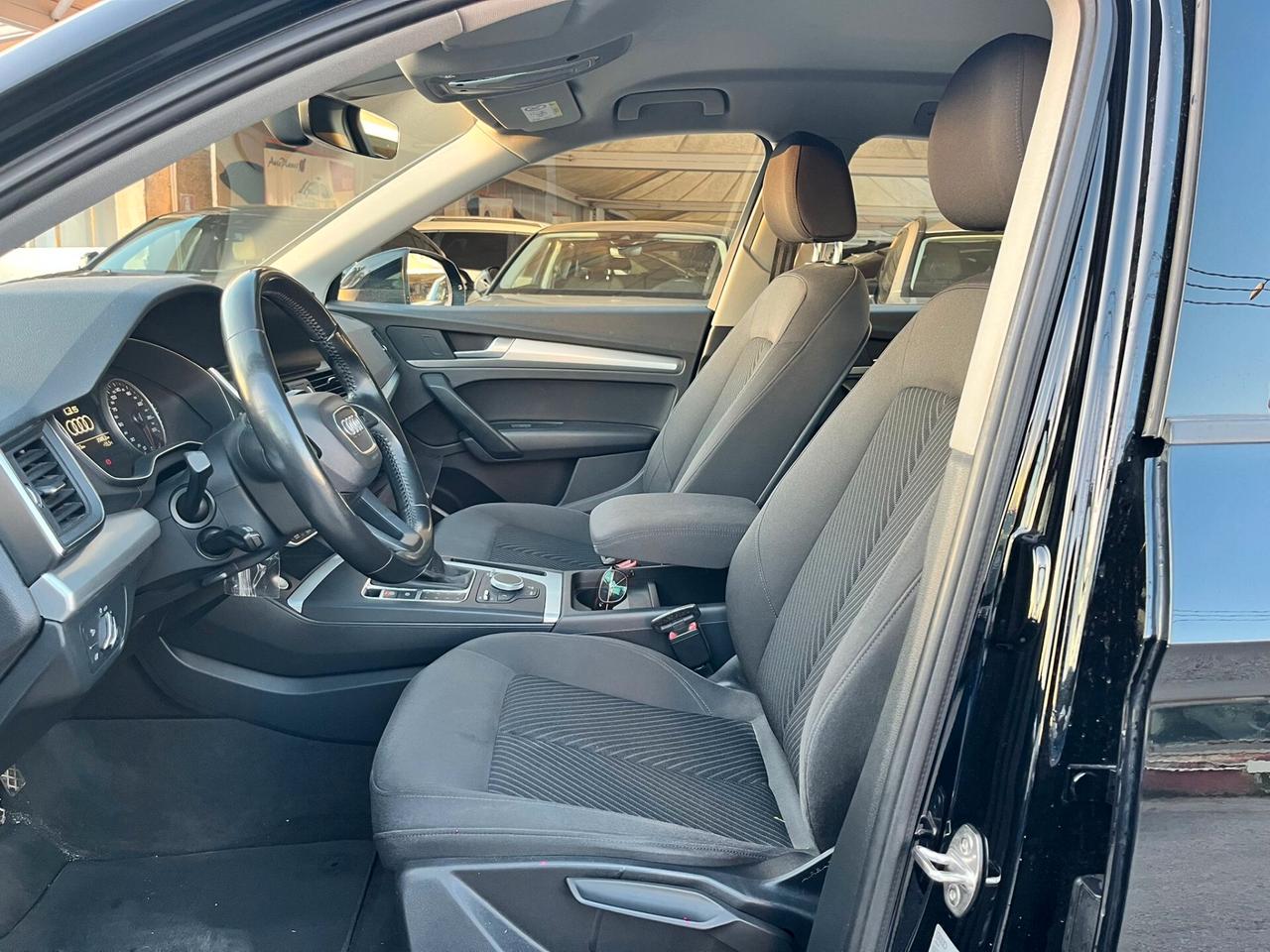 Audi Q5 2.0 TDI 150 CV Business