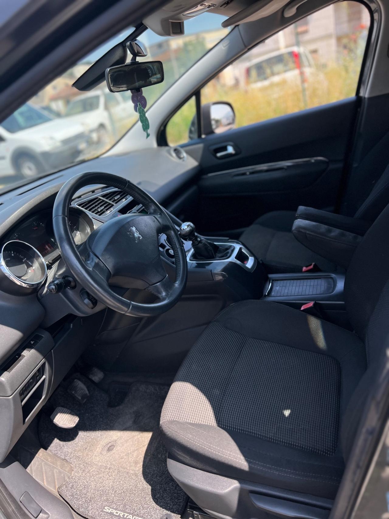 Peugeot 5008 1.6 HDi 110CV Business