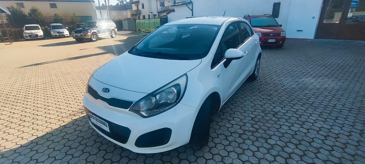 Kia Rio 1.1 CRDi WGT 5p. EX