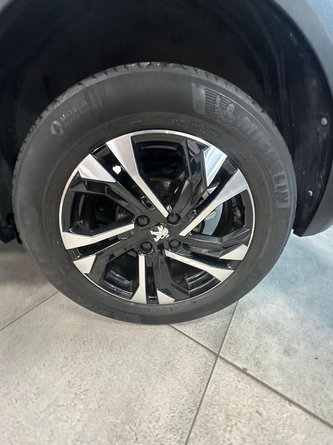 Peugeot 2008 PureTech 130 S&S Allure Manuale