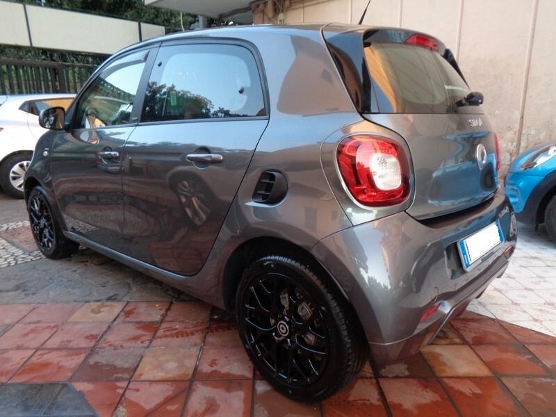 Smart ForFour 70 1.0 twinamic Superpassion