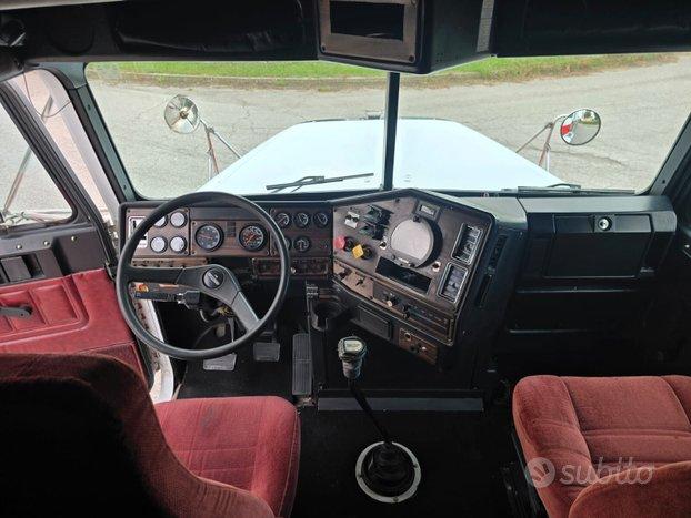 Trattore stradale freightliner