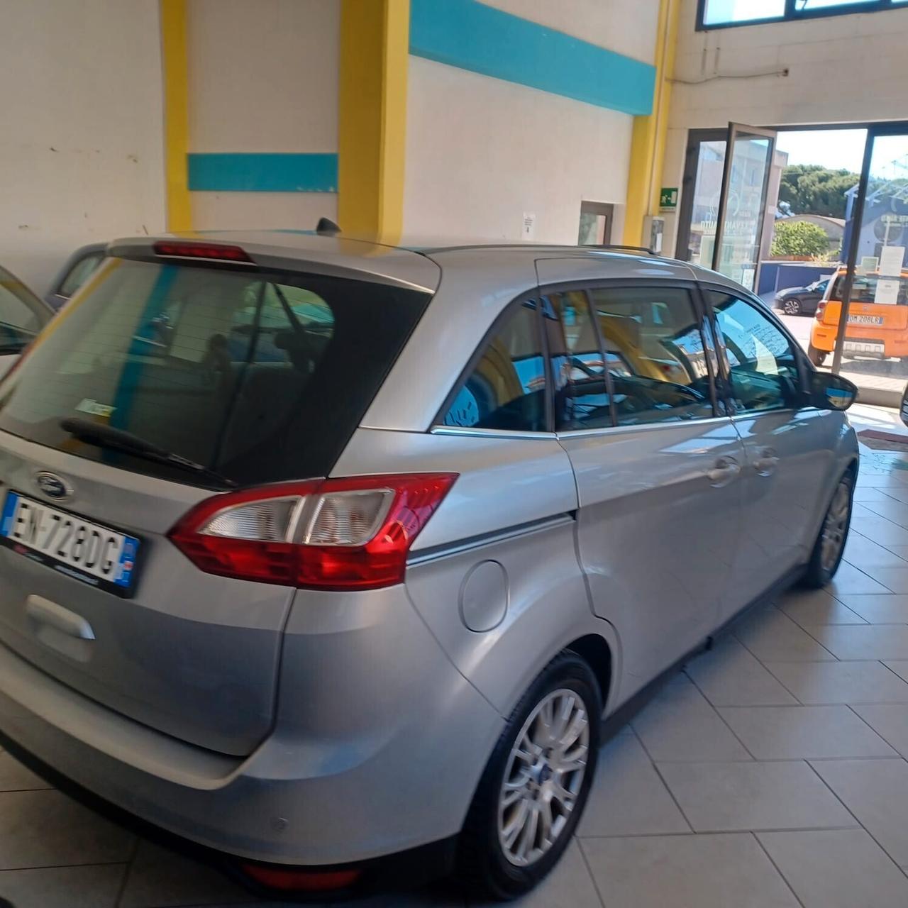 7 POSTI FORD C-MAX 1.6 TDI DISTRIBUZIONE FATTA