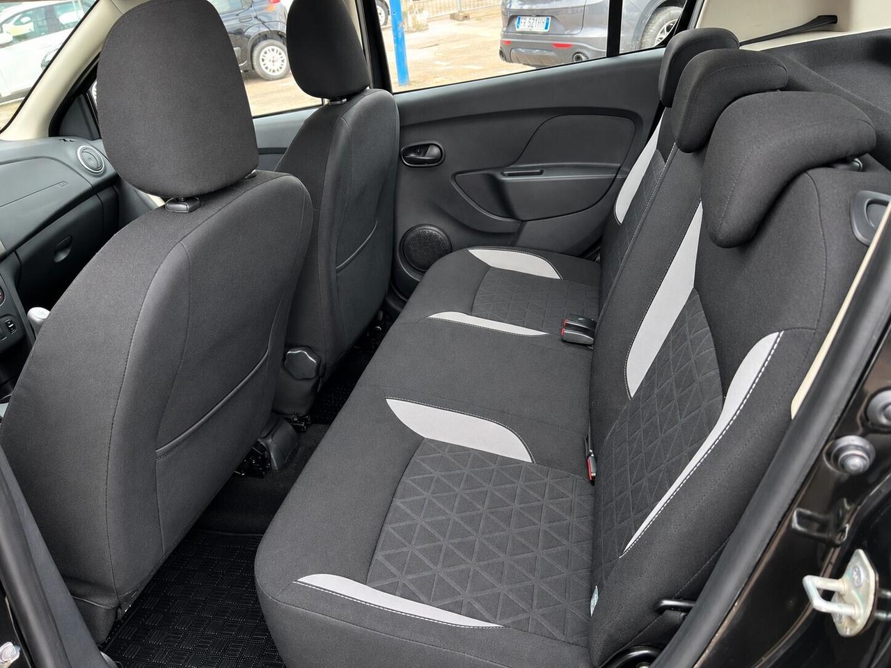 DACIA SANDERO STEPWAY 900 TCe - 2014