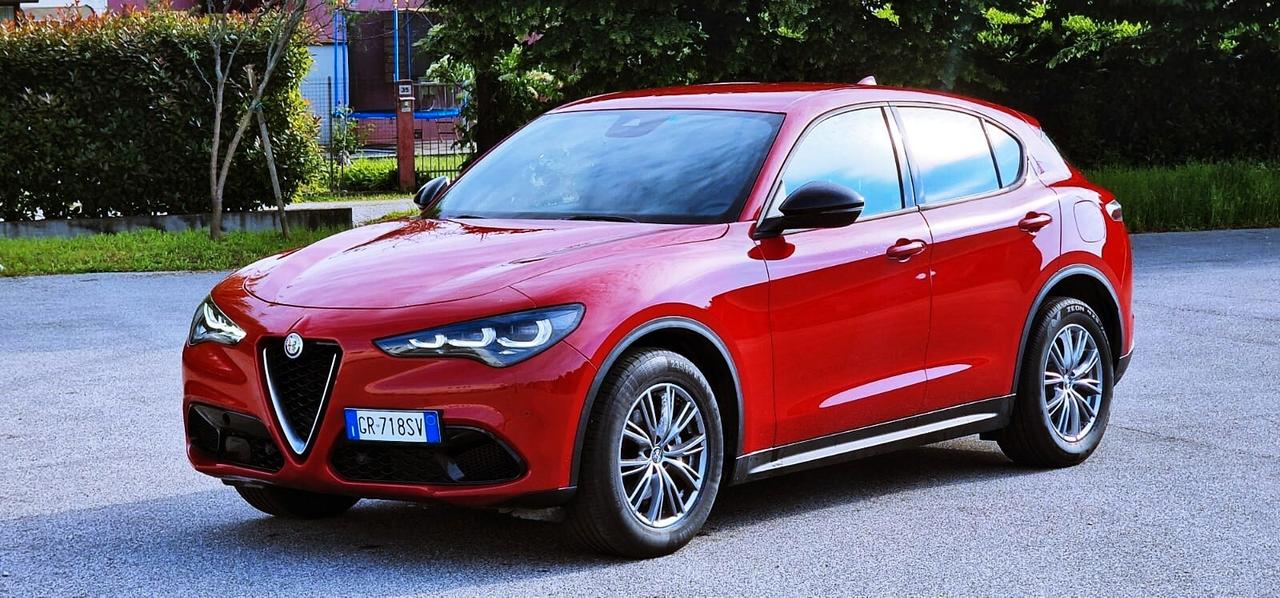 Alfa Romeo Stelvio 2.2 Turbodiesel 160 CV AT8 RWD Super