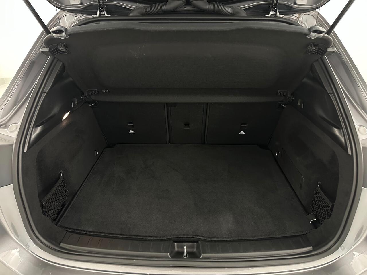 Mercedes-benz GLA 180 Automatic Premium
