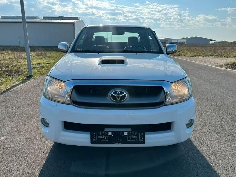 Toyota Hilux 2.5 D-4D 4WD 2p. Extra Cab DLX