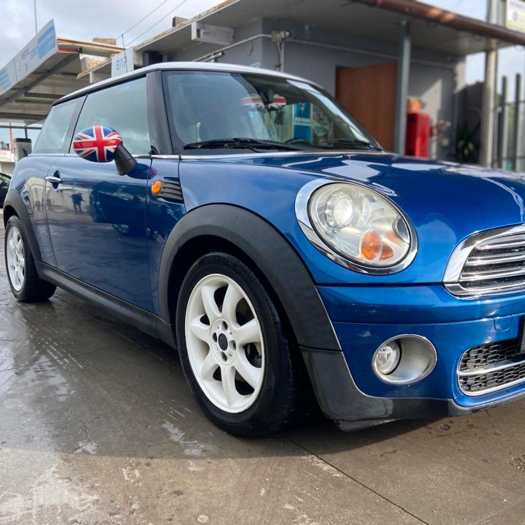 Mini Cooper D 1.6 diesel **CAMBIO AUTOMATICO**