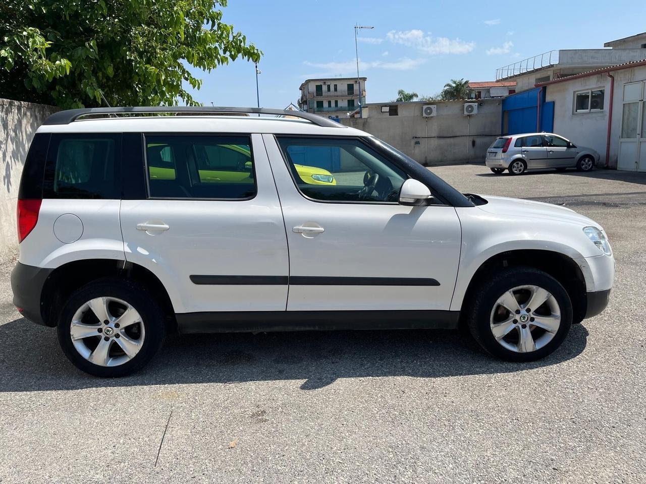 Skoda yeti -1600 tdi/105 cv -full-2012