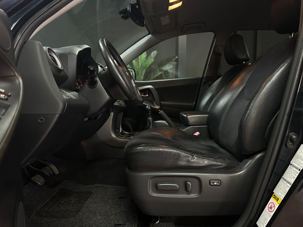 Toyota RAV 4 2.2 D-4D Exclusive #10902
