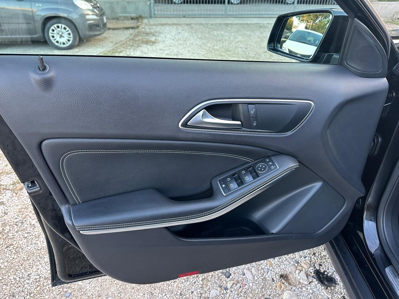 MERCEDES-BENZ GLA 200 CDI AUTOMATIC SPORT - EURO 6B