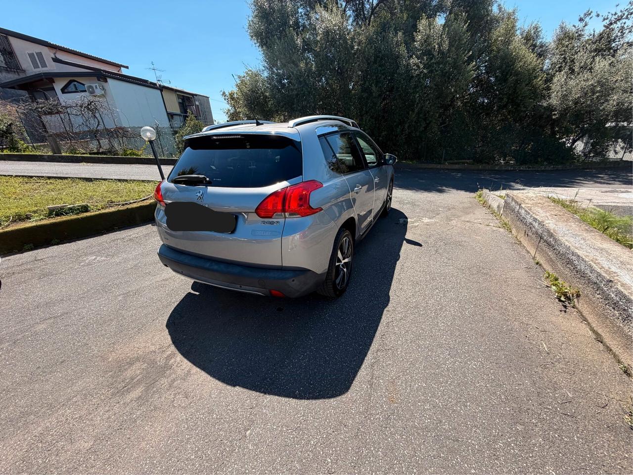 Peugeot 2008 BlueHDi 100 Allure