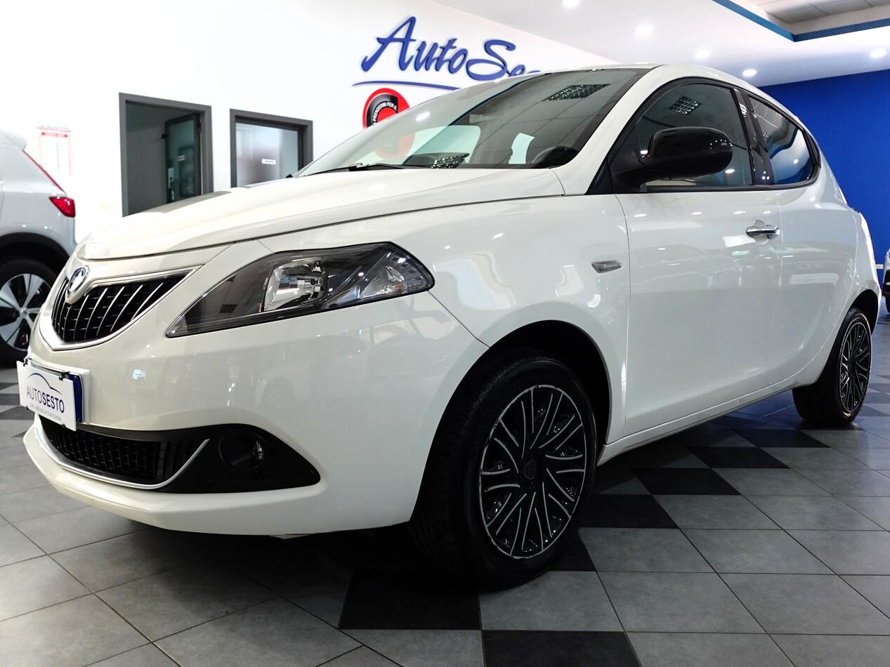 Lancia Ypsilon III 1.0 FIREFLY HYBRID 70 CV GOLD