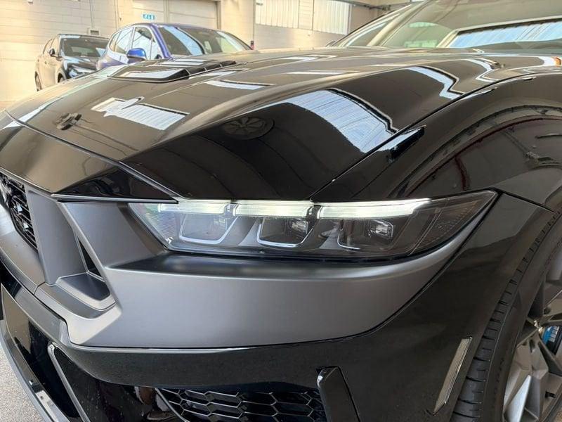 Ford Mustang 5.0 V8 453CV Dark Horse