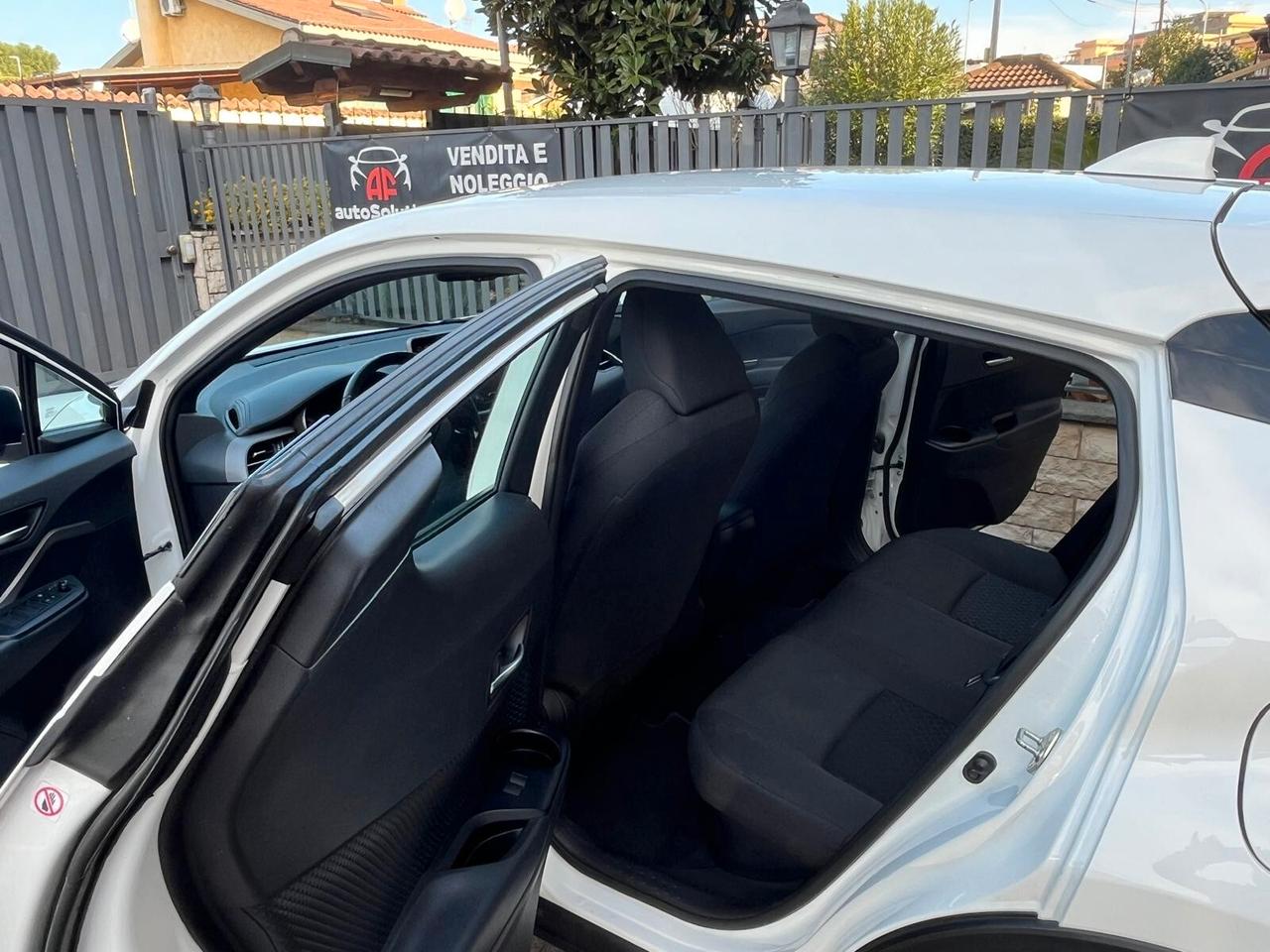 Toyota C-HR 1.8 Hybrid E-CVT Active