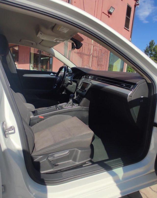 VOLKSWAGEN Passat Variant 2.0 TDI DSG Business BlueMotion Tech